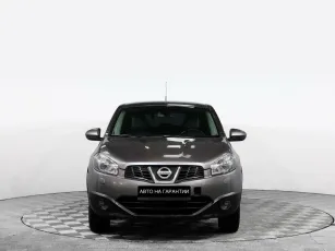 Nissan  2