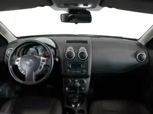 Nissan  9