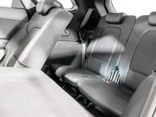 Hyundai  12