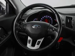 Kia  19