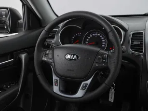 Kia  10