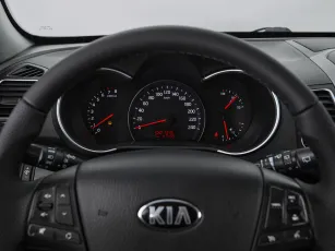 Kia  11