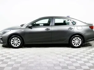 Kia  3