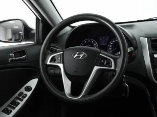 Hyundai  15
