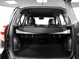 Toyota  12