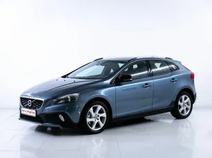 Volvo V40,  II