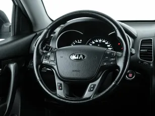 Kia  19