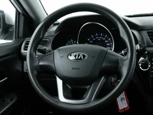Kia  13