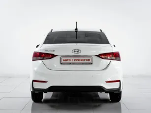 Hyundai  6