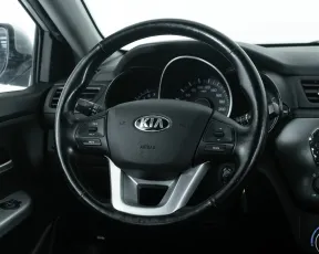 Kia  17