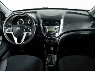Hyundai  10