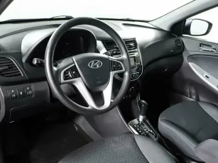 Hyundai  11