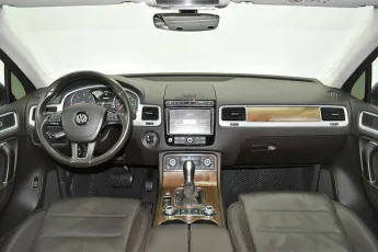 Volkswagen  8