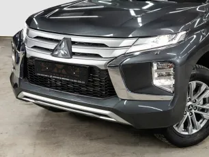 Mitsubishi  4