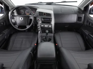 SsangYong  8