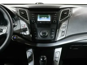 Hyundai  12