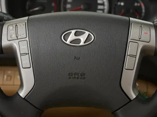 Hyundai  12