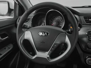 Kia  10