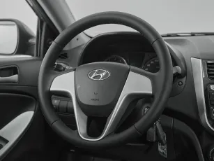 Hyundai  10
