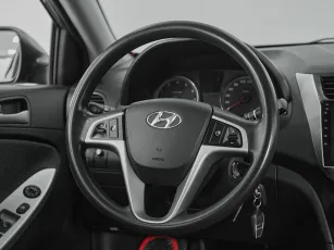 Hyundai  10