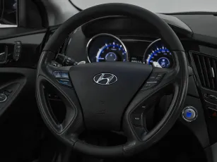 Hyundai  11