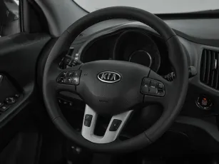 Kia  11
