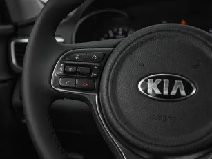 Kia  11