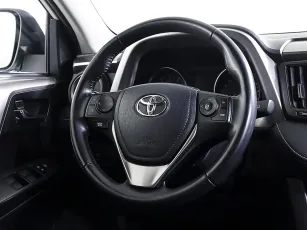 Toyota  9