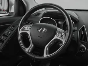 Hyundai  10