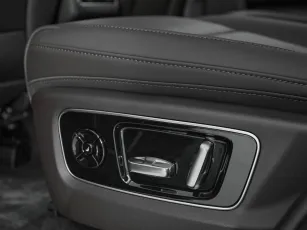 Li Auto (Lixiang)  18