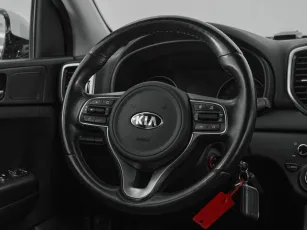 Kia  10