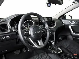 Kia  11