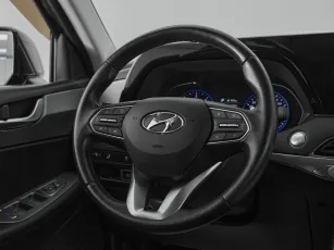 Hyundai  10