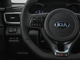 Kia  11