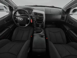 SsangYong  8