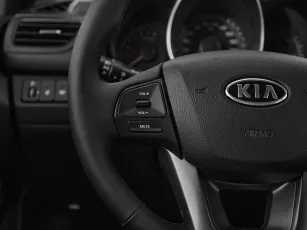 Kia  11