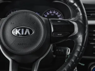 Kia  12