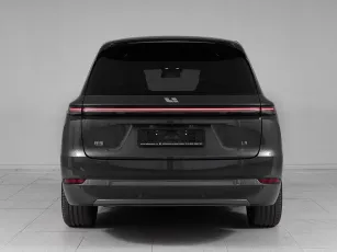 Li Auto (Lixiang)  5
