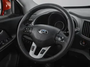 Kia  10