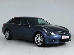 Infiniti  3