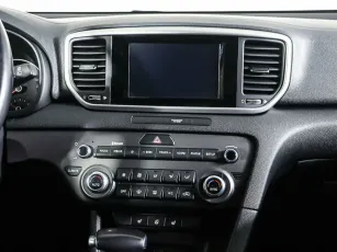 Kia  10