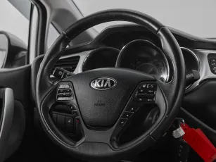 Kia  10