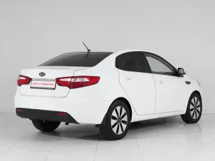 Kia  6