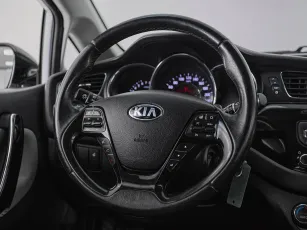 Kia  10
