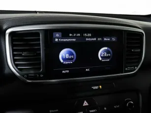 Kia  10
