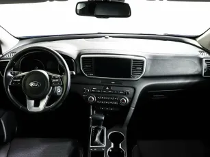 Kia  8