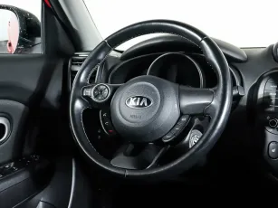 Kia  13