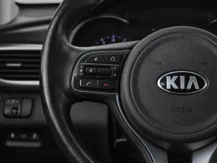 Kia  11