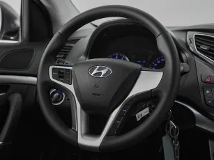 Hyundai  10