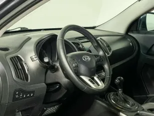 Kia  9